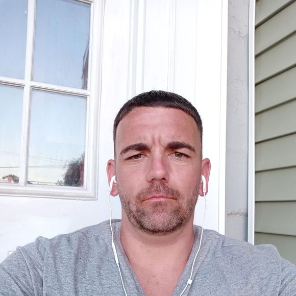 Meet your Posher, George - Picture 1 of 1